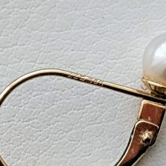 Designer Solid 14K 585 Yellow Gold White Pearl Lever Back Pierced Earrings - Picture 4 of 6